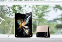 Flagship mobile gadgets with foldable display